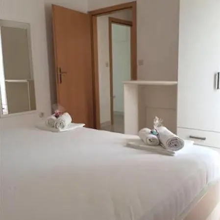 尼科利娜公寓 *