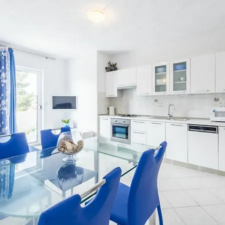 Apartment Nikolina Hvar Town