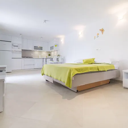 Nikolina Apartament