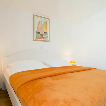 Nikolina * Hvar Town