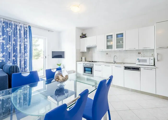 公寓 Nikolina 赫瓦尔